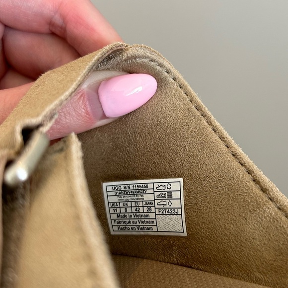 Pre-loved Ugg sandals - Picture 4 of 7